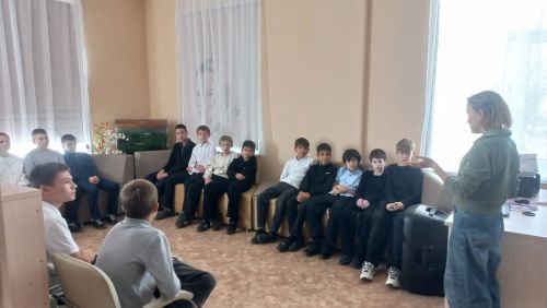 Аксубай укучылары китапханәче һөнәрен сынап карадылар
