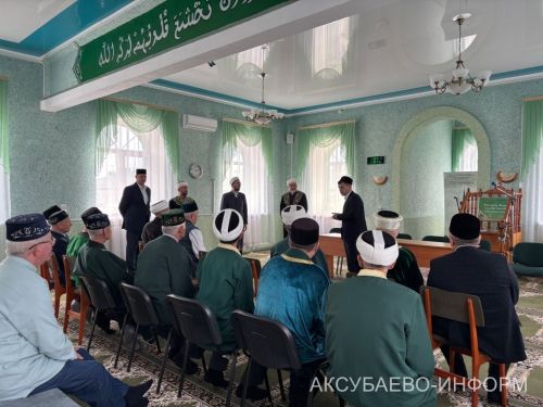 Аксубай районының үзәк мәчетендә имамнар җыелышы узды