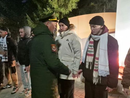 Аксубай районында 12 егет сроклы хезмәткә китте