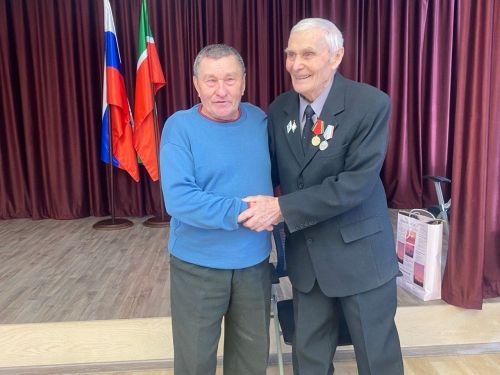 Аксубайда мөгаллимнең юбилее уңаеннан шашка буенча турнир оештырдылар