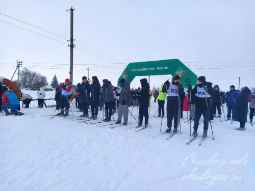 В Аксубаевском районе на старт «Лыжни России» вышли около 400 человек
