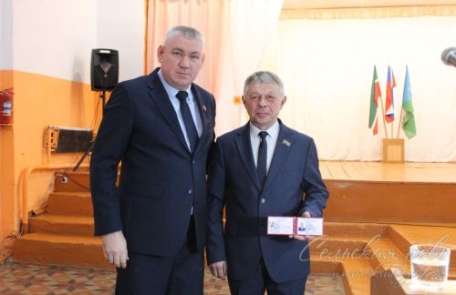 Кәкре Күлдә мәктәп төзекләндерелде, авыл халкының тормыш шартлары яхшыра бара