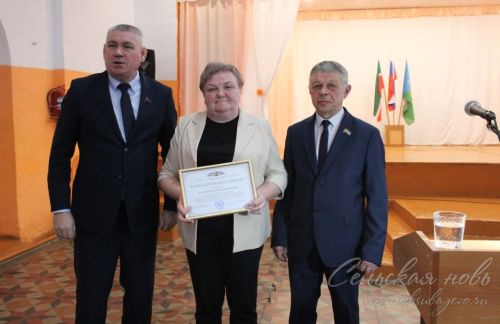 Кәкре Күлдә мәктәп төзекләндерелде, авыл халкының тормыш шартлары яхшыра бара