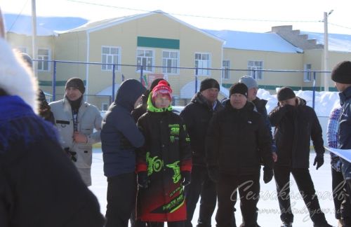 На аксубаевском льду дебютировал керлинг