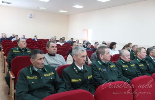 Аксубаевские лесоводы приумножая богатства природы служат району