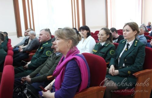 Аксубаевские лесоводы приумножая богатства природы служат району