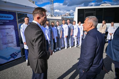 Десять тысяч работников здравоохранения Татарстана получат новую униформу в 2026 году