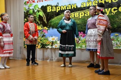 Аксубайларча «Төрле төстәге мәзәкләр»