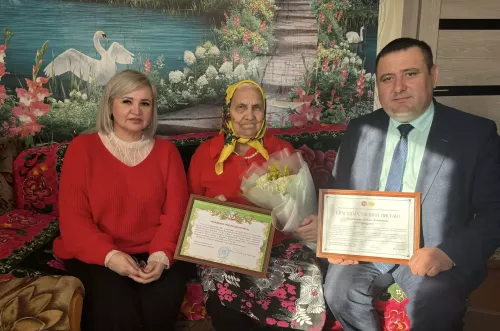 В кругу родных и односельчан 90-летие отметила жительница деревни Ахматка Любовь Тимаськова