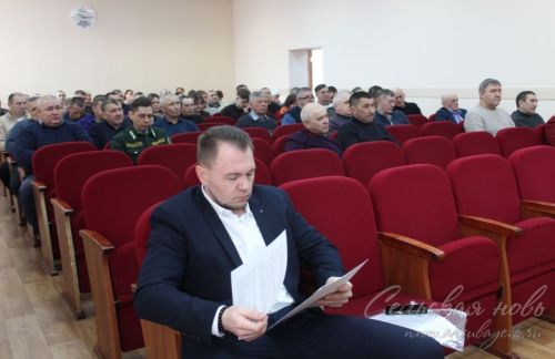 В Совете района состоялось совещание по вопросам подготовки к весеннему полевому сезону