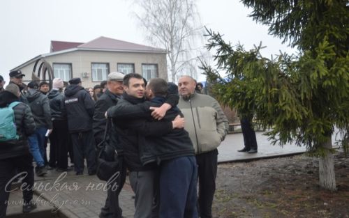 В Аксубаеве прошла первая отправка призывников