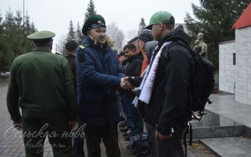 В Аксубаеве прошла первая отправка призывников