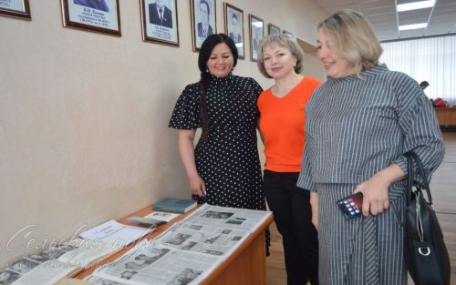 В Совете Аксубаевского района еженедельную архивную выставку посвятили Дню космонавтики
