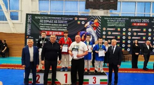 Аксубаевский борец взял золото на первенстве РТ по борьбе на поясах