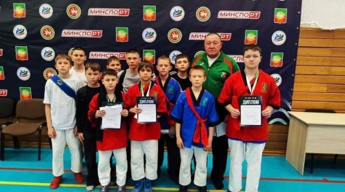 Аксубаевский борец взял золото на первенстве РТ по борьбе на поясах