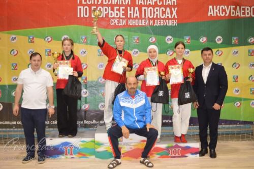 Команда Аксубаева стала победителем турнира на поясах