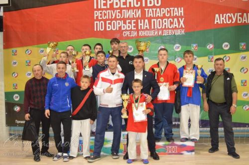 Команда Аксубаева стала победителем турнира на поясах