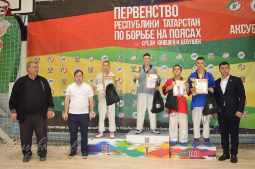 Команда Аксубаева стала победителем турнира на поясах