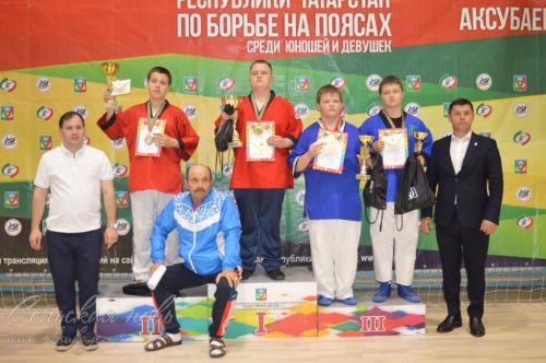 Команда Аксубаева стала победителем турнира на поясах