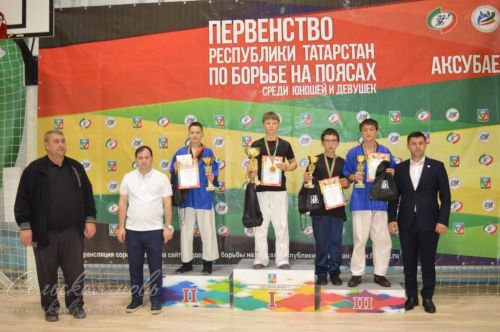 Команда Аксубаева стала победителем турнира на поясах