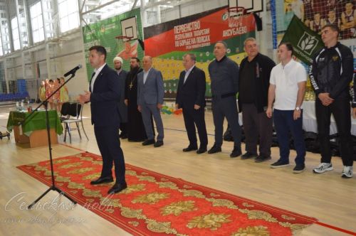В Аксубаеве на ковер вышли лучшие борцы Татарстана