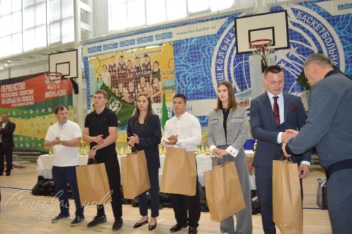В Аксубаеве на ковер вышли лучшие борцы Татарстана