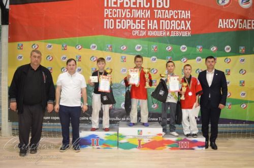 Команда Аксубаева стала победителем турнира на поясах