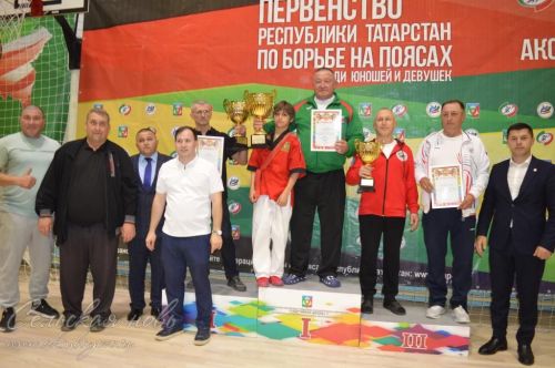 Команда Аксубаева стала победителем турнира на поясах