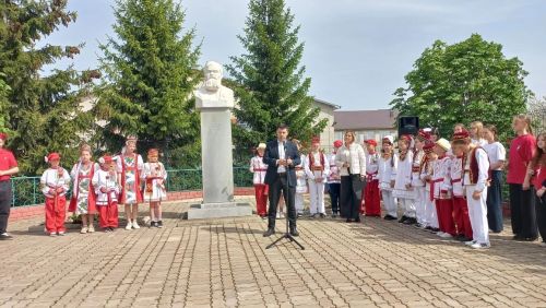 В Аксубаеве почтили память певца дружбы народов