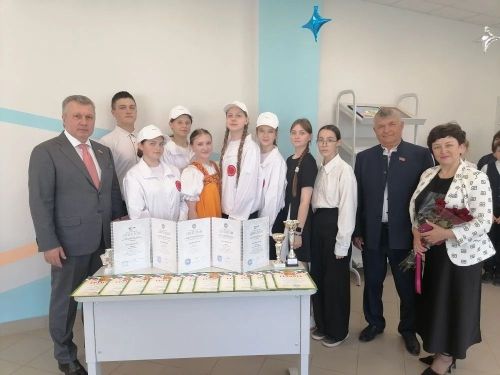 РФ сенаторы Аксубай районында туган мәктәбендә булды