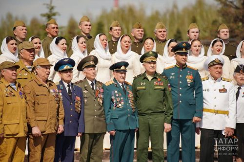 Казани в парке Победы сняли клип на песню «Солдатлар» в рамках акции «Песни наших отцов»