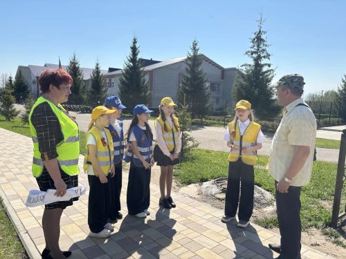 Аксубайда дәүләт автоинспекторлары һәм ЮИДлылар җәяүлеләргә Георгий тасмалары тараттылар