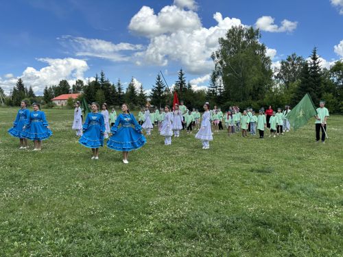 Аксубаевские школьники — за деревенские каникулы
