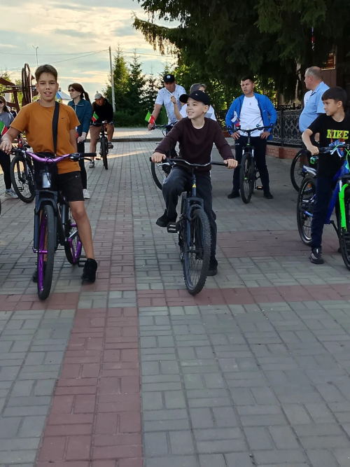 Велопробег по Аксубаеву: познавательно и интересно и с зарядом бодрости