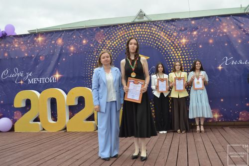 Лучшие спортсмены Аксубаевского района, окончившие школу, получили награды