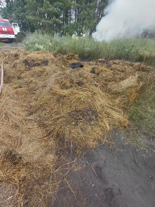 В Аксубаевском районе сено загорелось при перевозке на тракторной тележке