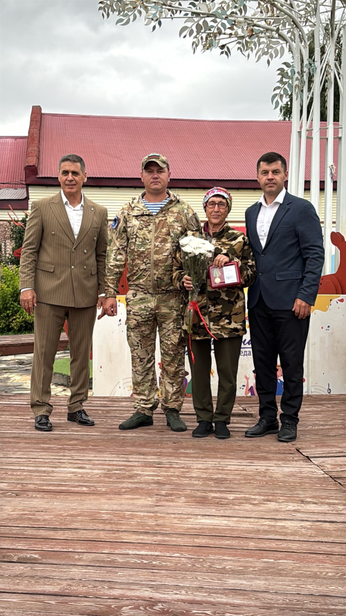 В Аксубаеве лирический концерт народного артиста стал патриотическим аккордом вечера