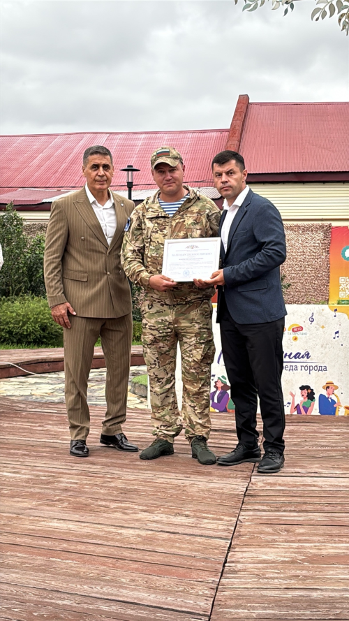 Аксубайда халык артистының лирик концерты патриотик яңгыраш алды