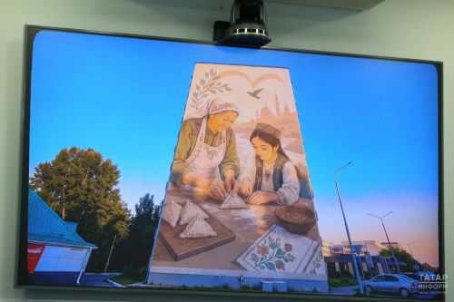 Мурал с бабушкой и внучкой из Набережных Челнов участвует в финале «ФормАРТа»