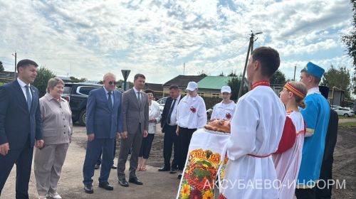 В Аксубаевском районе после капремонта распахнулись двери Кривоозерской школы