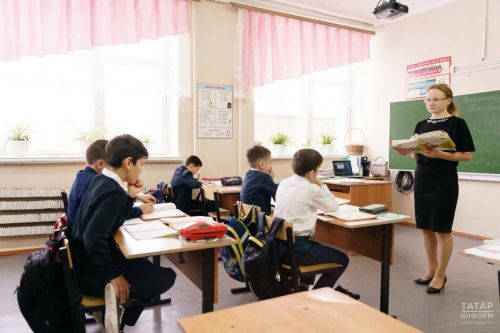 Телефоны вне класса: новый школьный запрет вступает в силу с 1 сентября