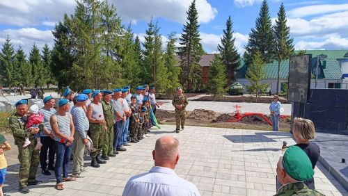В Аксубаеве «голубые береты» отметили День ВДВ