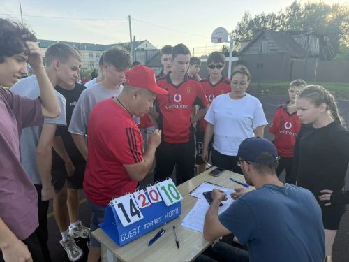 В Аксубаеве первенство выиграли волейболисты второй и третьей школы