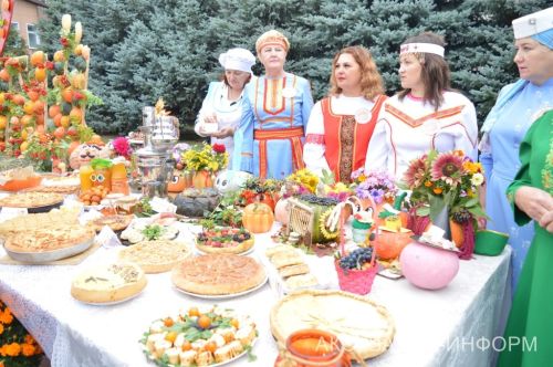 В Аксубаеве открыли ледовый дворец, два парка и Центр молодежных инициатив