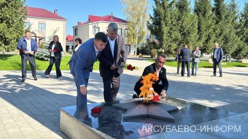 Аксубай үсешенә Ютазы делегациясе югары бәя бирде