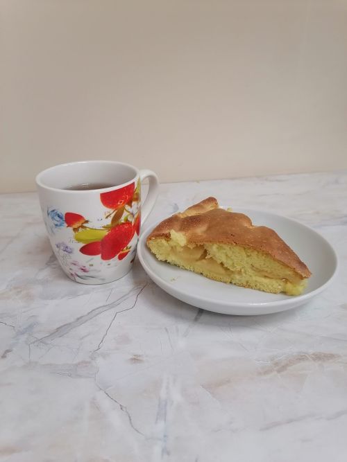 Аксубайның «Нежность» үзәгендәге «Кулинария остаханәсе»нә йөрүчеләр алма бәлеше пешерделәр
