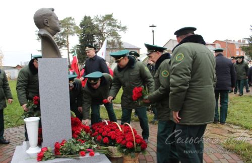 В Аксубаевском районе отметили 105-летие со дня рождения первого министра лесного хозяйства РТ Александра Гуляева
