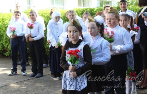 Открытие мемориальной доски погибшему на СВО Андрею Филиппову, 17.05. 2025 г.