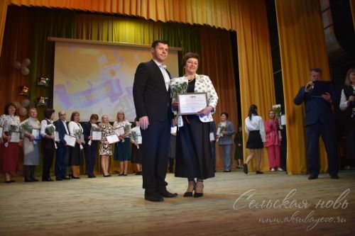 Аксубай районының төп сәхнәсендә иң яхшы укучыларны бүләкләделәр