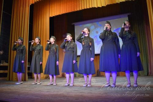 Аксубай районының төп сәхнәсендә иң яхшы укучыларны бүләкләделәр